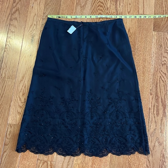 BLACK BEADED SKIRT - Picture 7 of 8